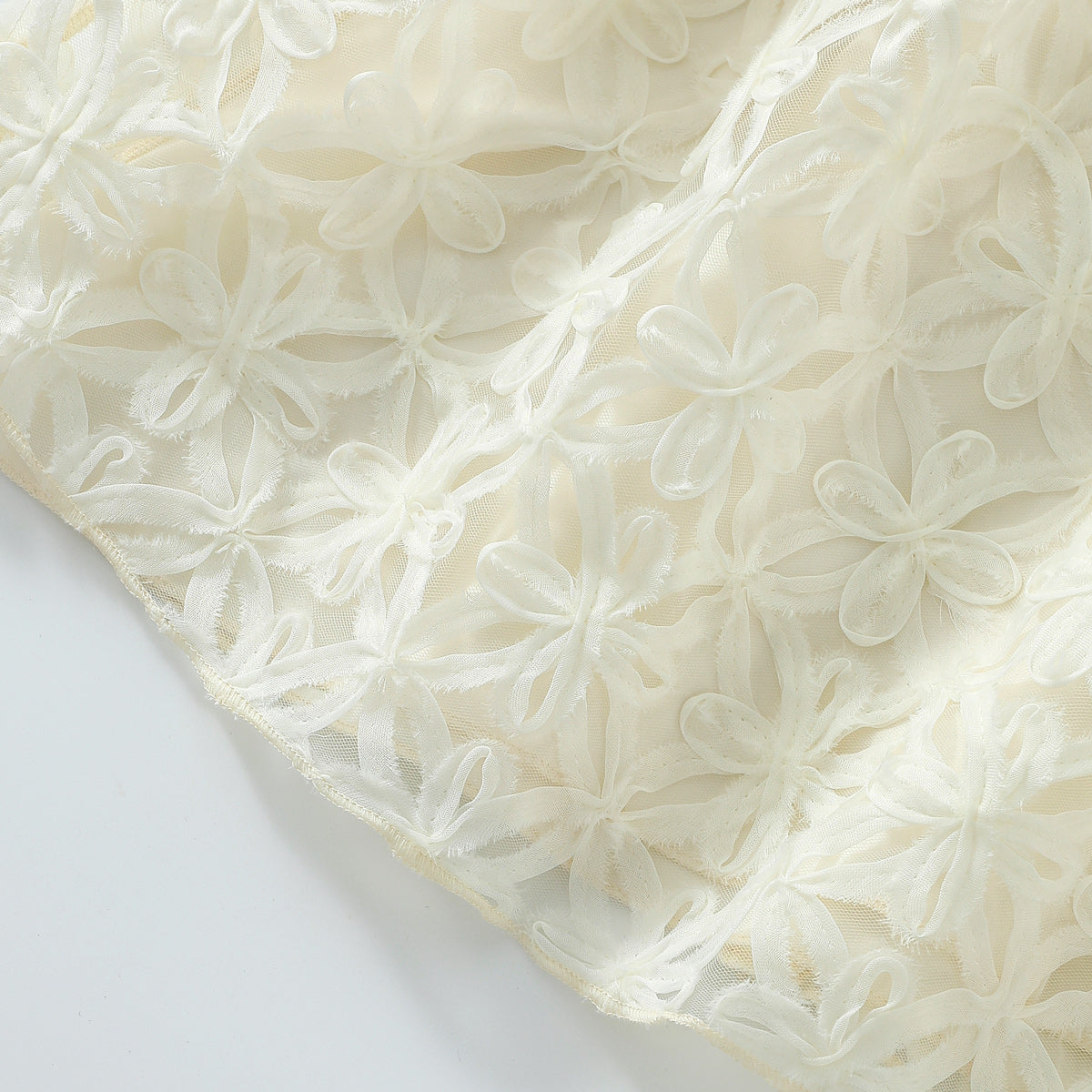 تنورة زهرة مجوفة