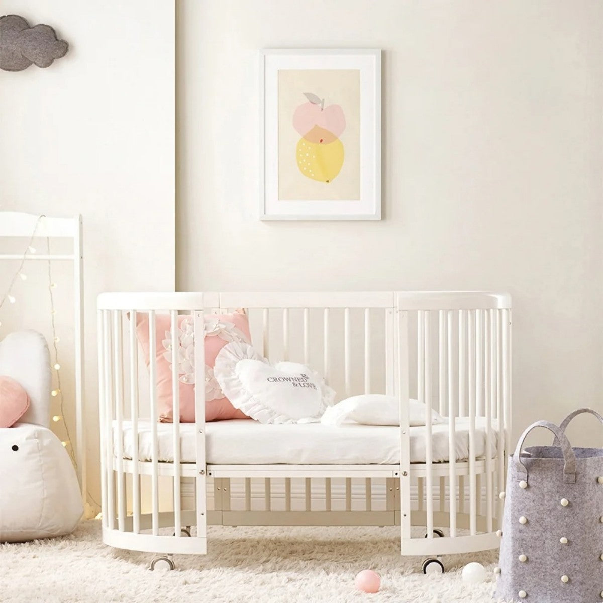 Hibobi Convertible Round Baby Cot