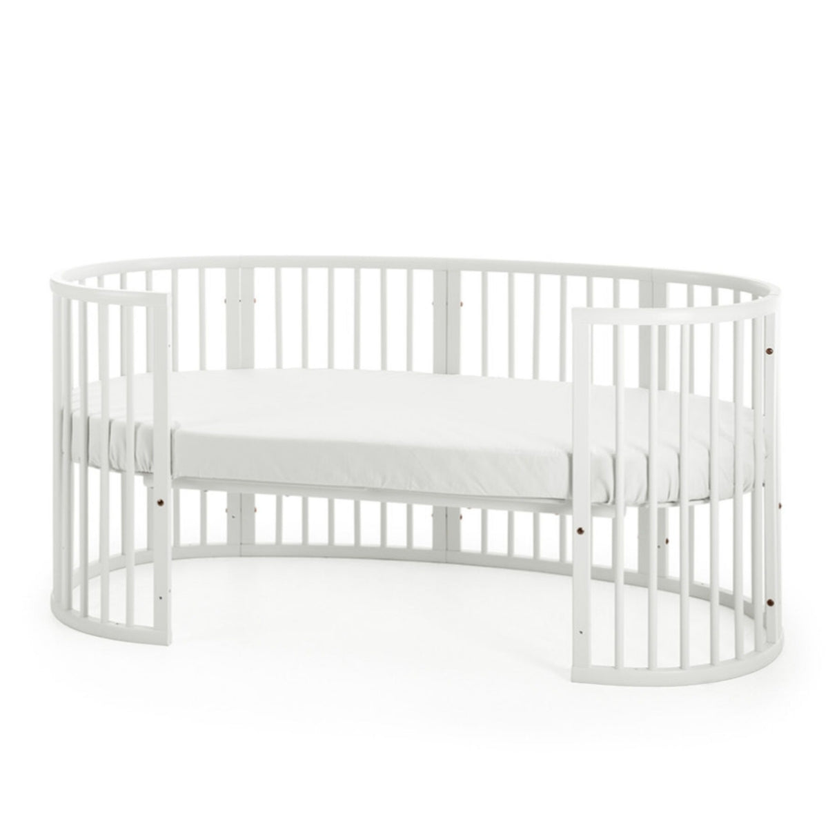Hibobi Convertible Round Baby Cot