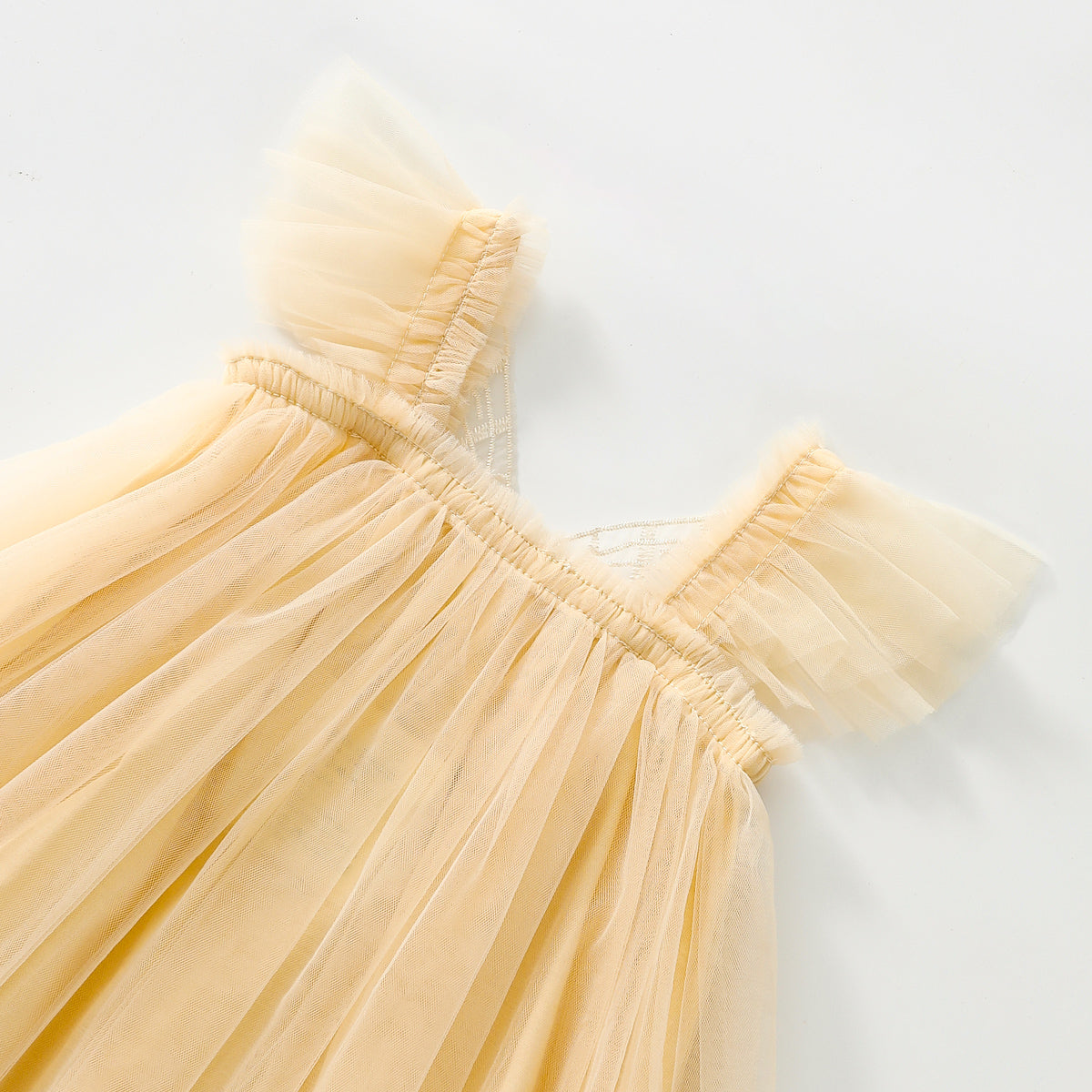 فستان شبكي بأجنحة الفراشة