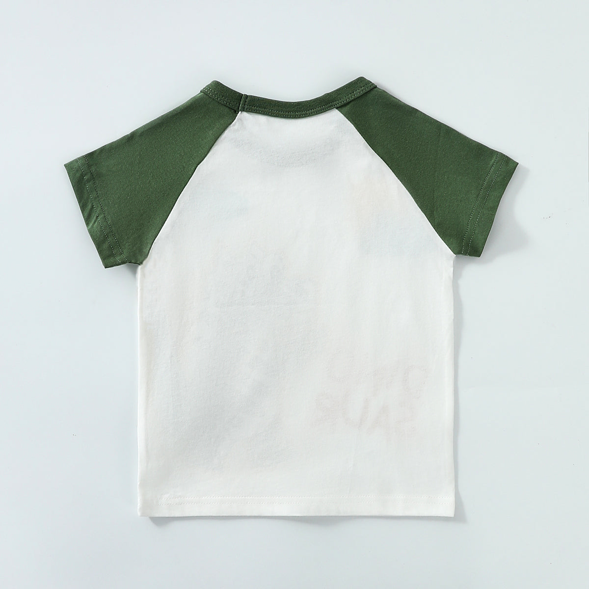 تي شيرت ديناصور ملون