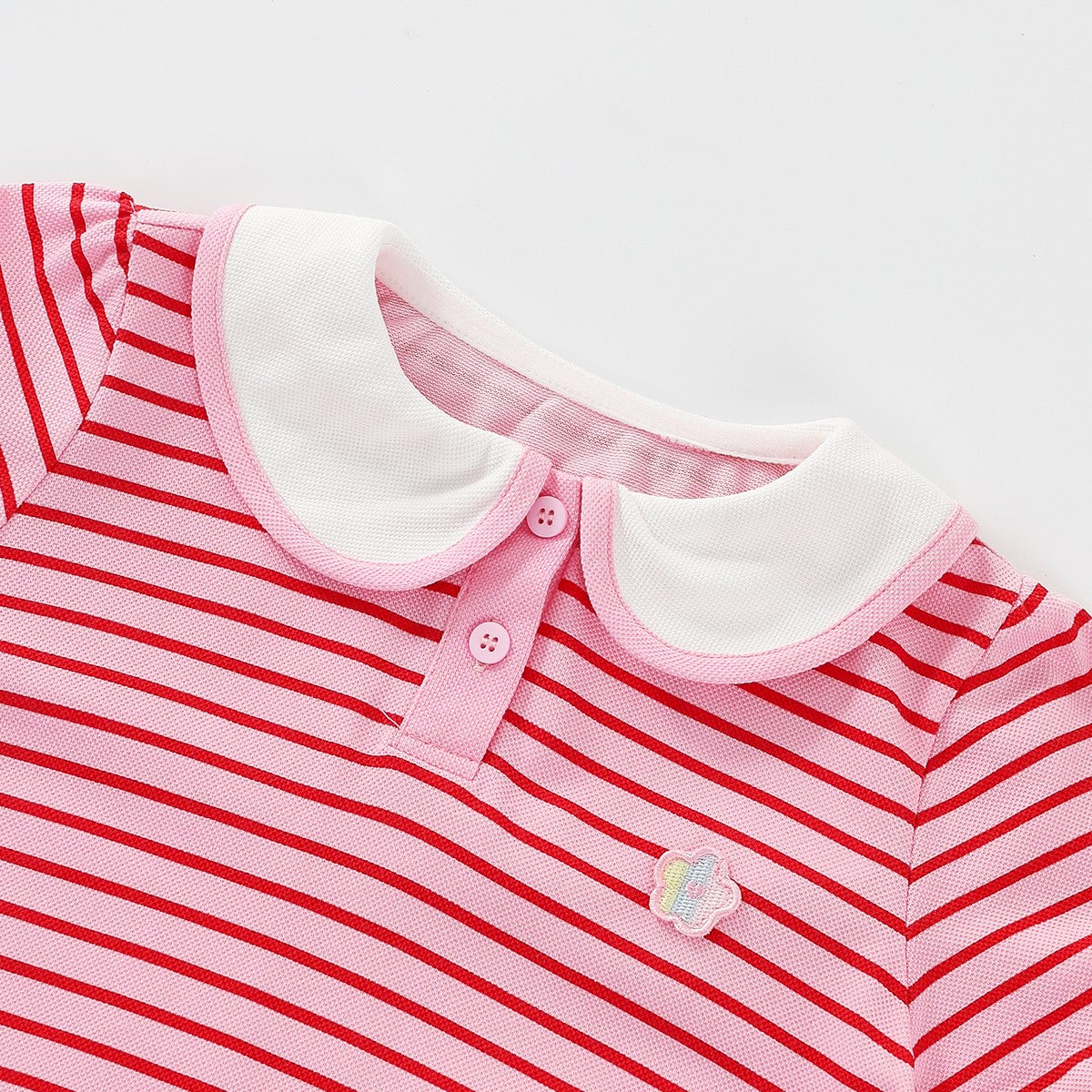 قميص بولو بأكمام قصيرة وياقة بيتر بان