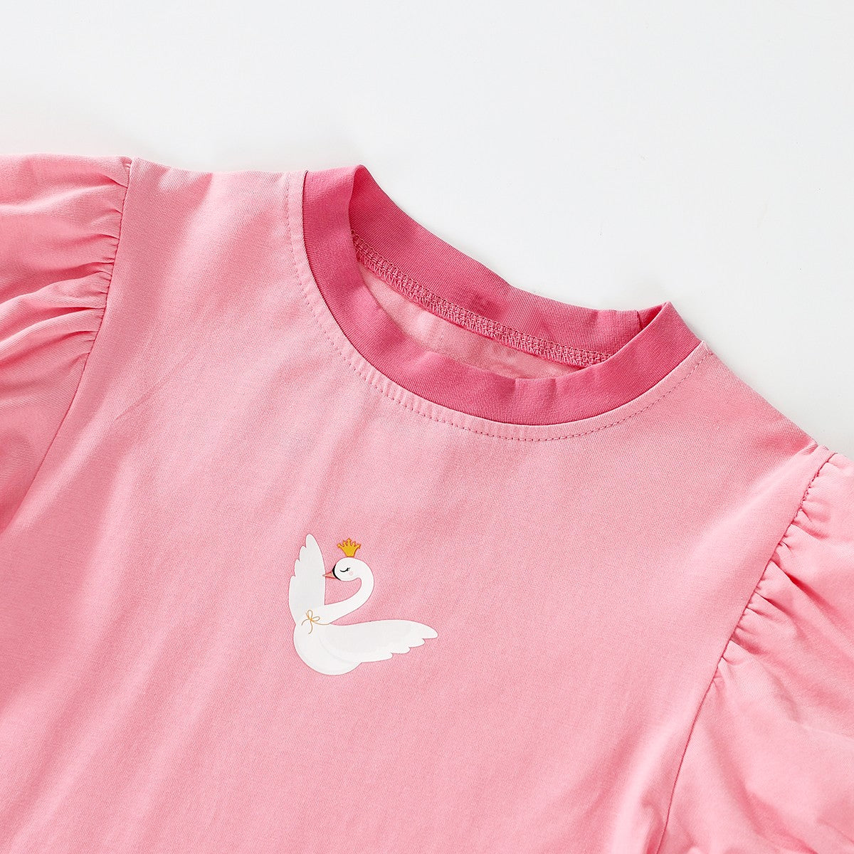 مجموعة ملابس البجعة الصغيرة