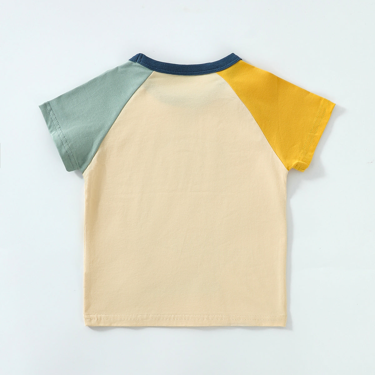 تي شيرت راجلان بأكمام قصيرة