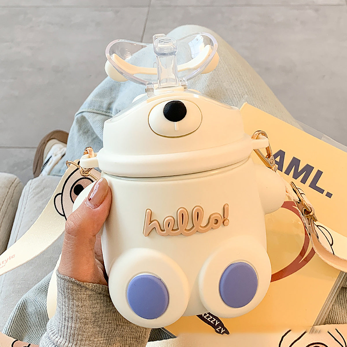 520ml Portable Straw Bottle with Crossbody Strap