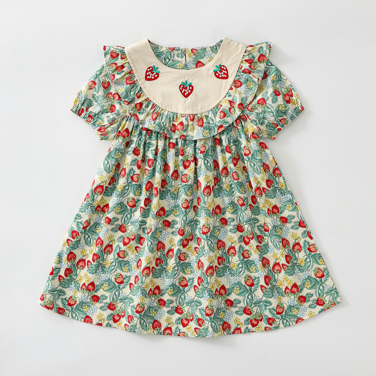 فستان مكشكش مطرز بالفراولة