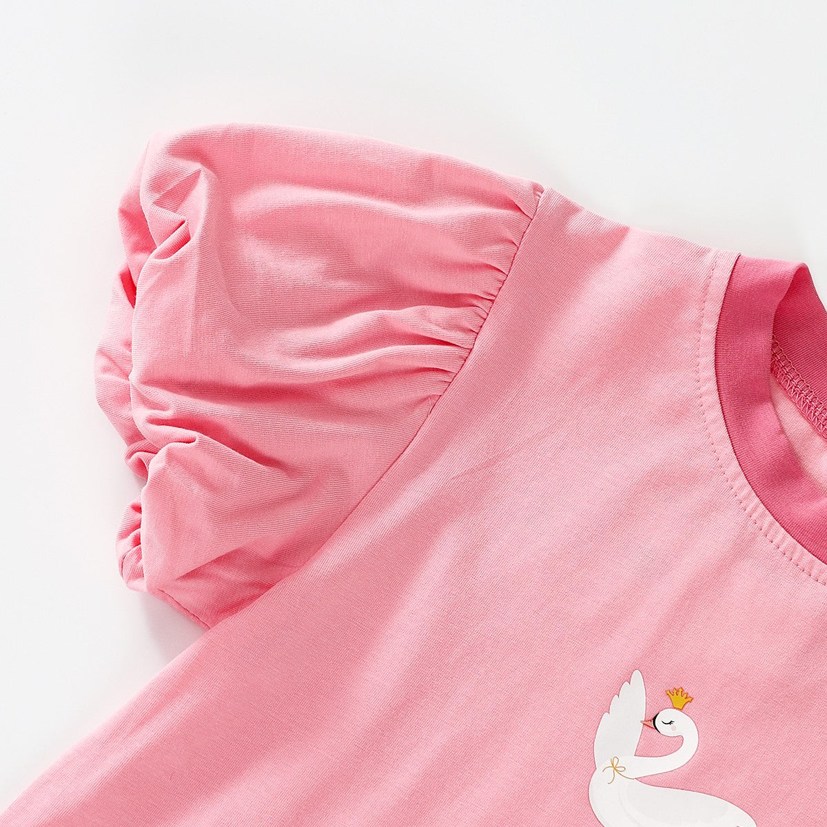 مجموعة ملابس البجعة الصغيرة