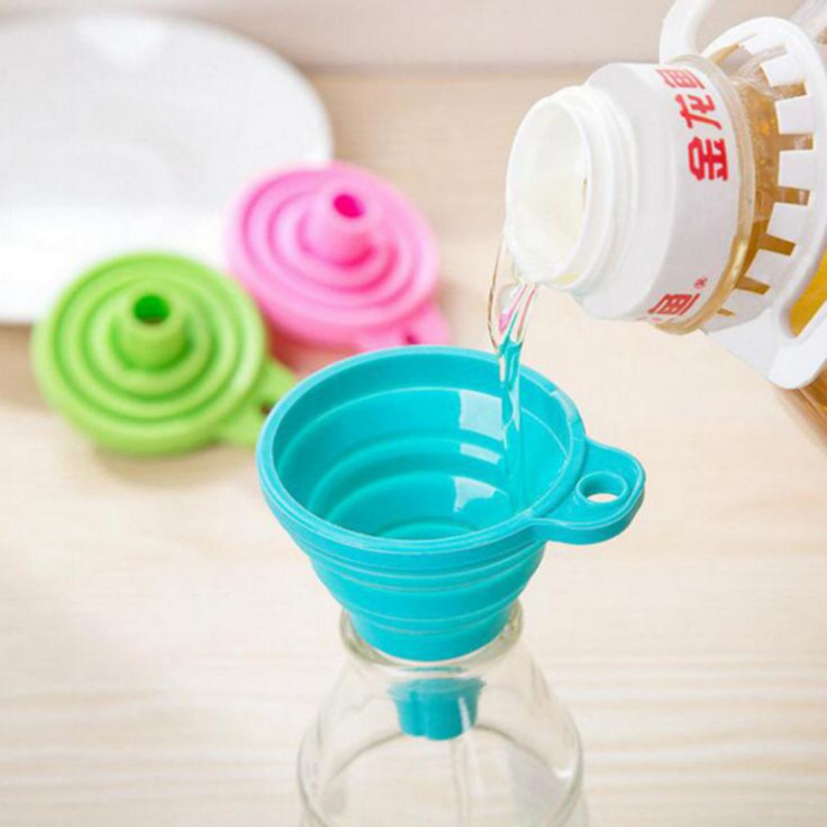 Foldable telescopic small funnel mini household plastic funnel pouring oil pot household silicone funnel oil leak packaging