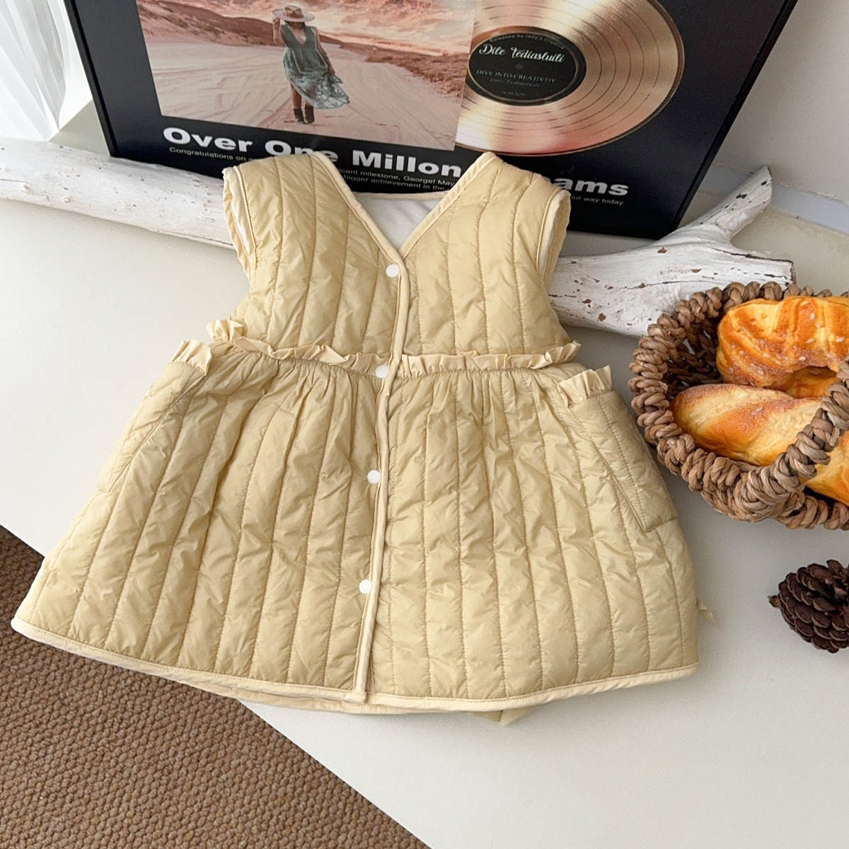 Autumn and winter baby dress set plus velvet quilted skirt