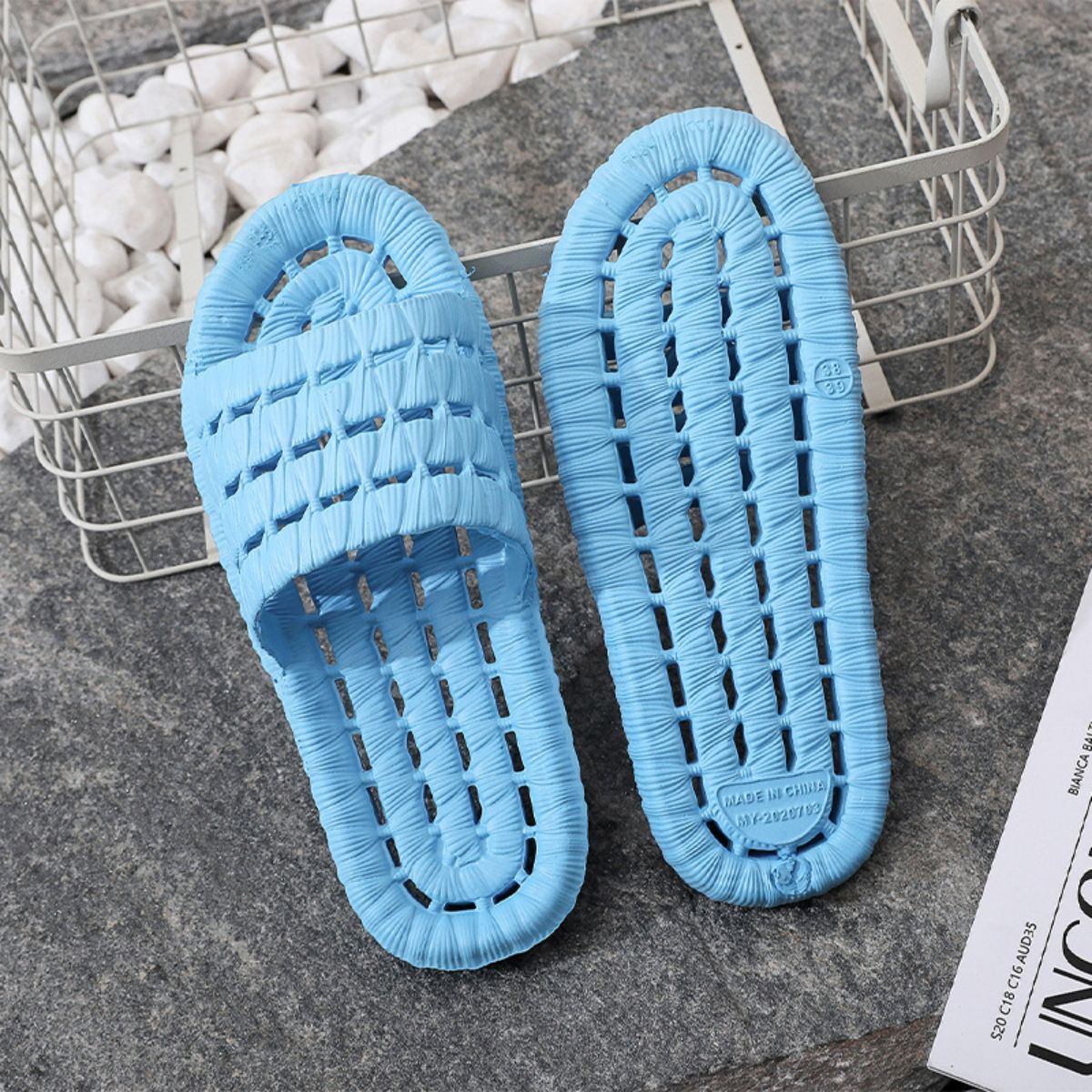 New summer couple home slippers bath non-slip silent bathroom hollow leaking sandals