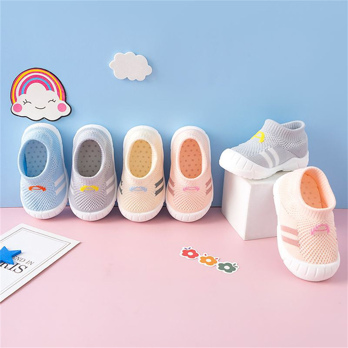 Baby and child spring and autumn lightweight anti-drop soft sole non-slip casual shoes