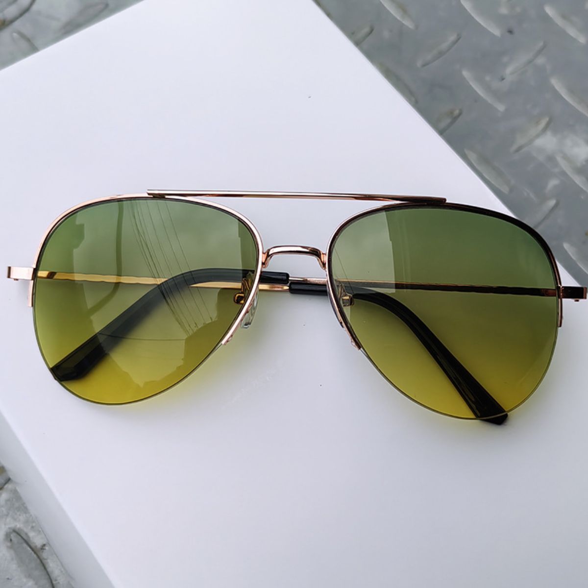 Adult gradient metal half-frame UV protection sunglasses