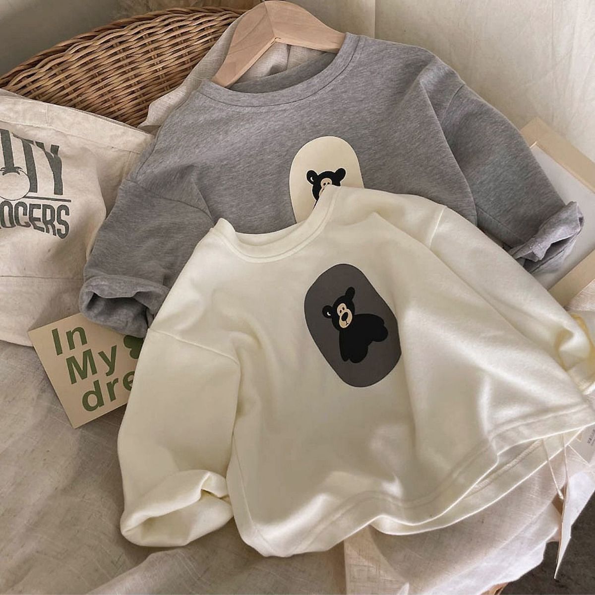 Children's spring and autumn new cartoon round neck long-sleeved T-shirt casual boys and girls baby pure cotton bottoming shirt