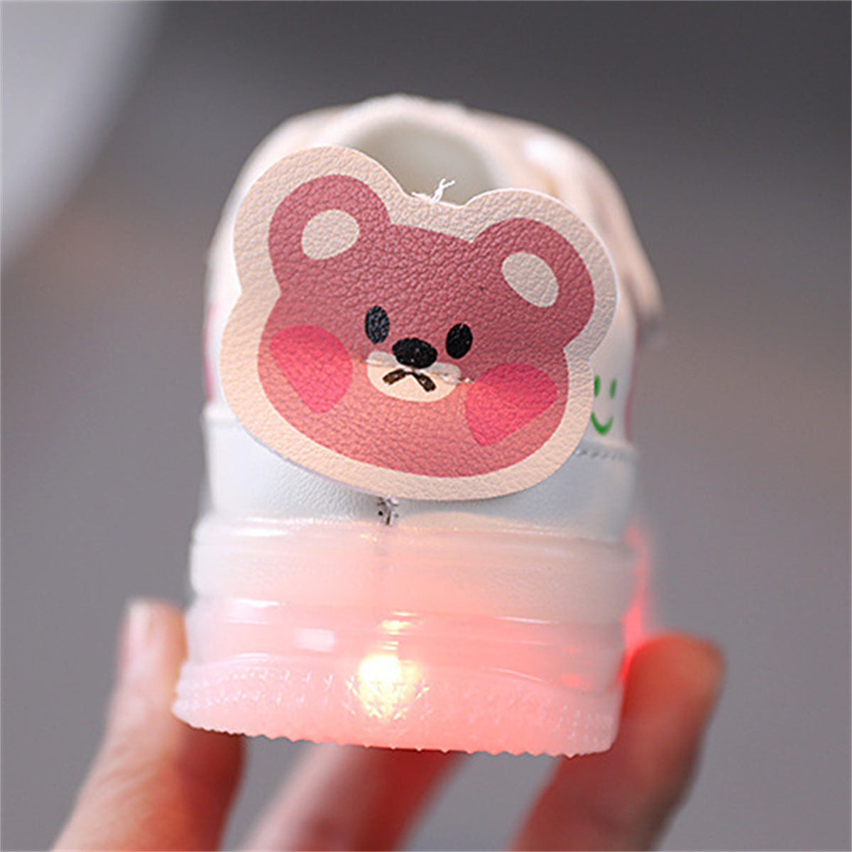 Cute pink bear style LED waterproof casual low-top sneakers for kids and girls