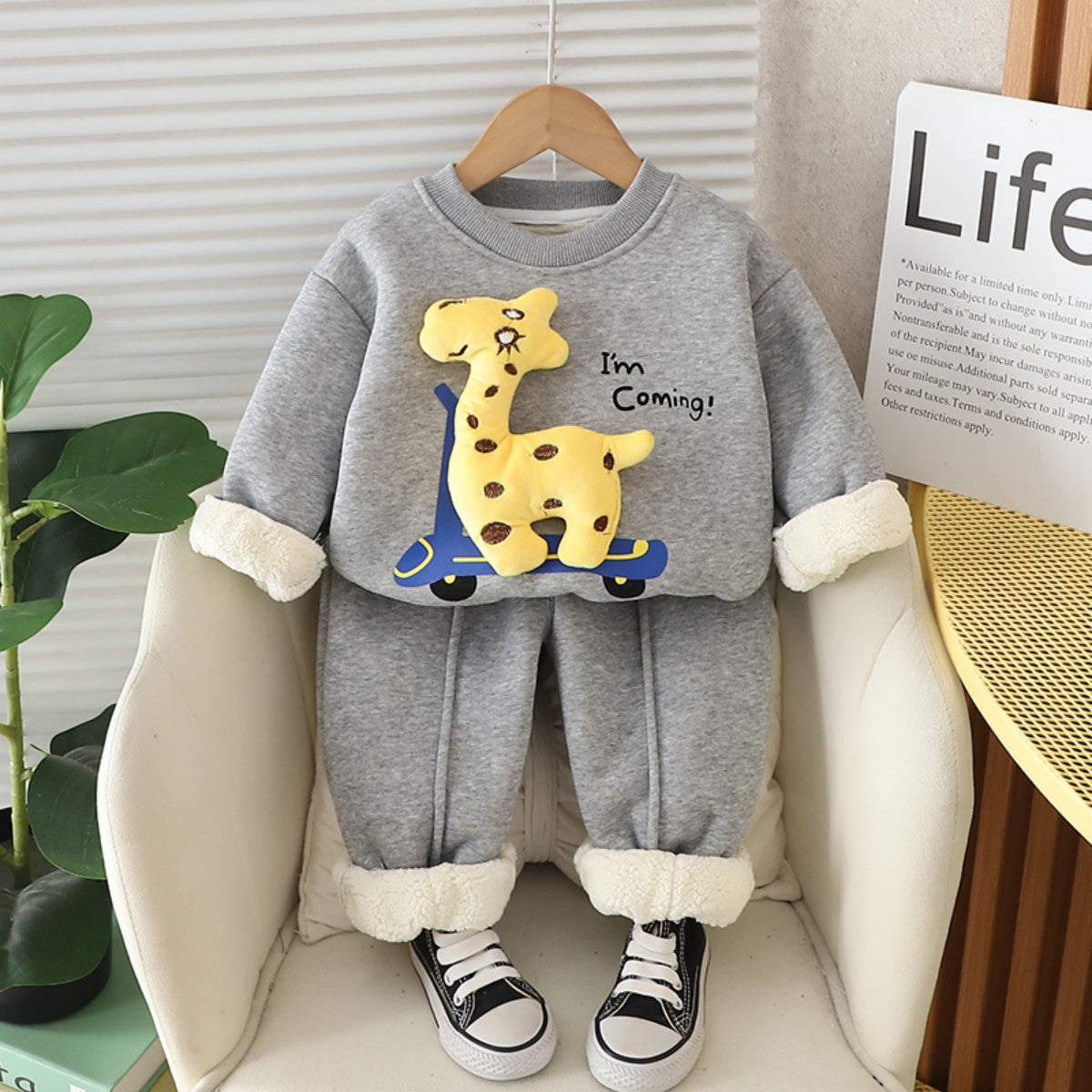 Boys' round neck sweatshirt autumn and winter plus velvet suit baby boy fashion winter sweatshirt three-dimensional two-piece suit