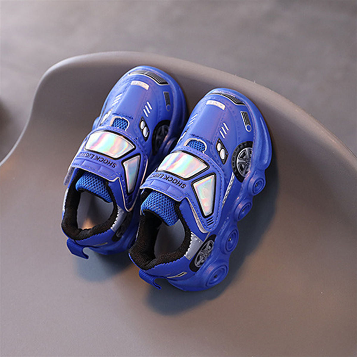 Little boy autumn luminous racing style cool sports shoes