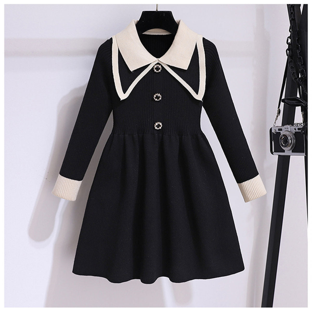 Middle and large girls autumn knitted sweater style simple style long sleeve dress