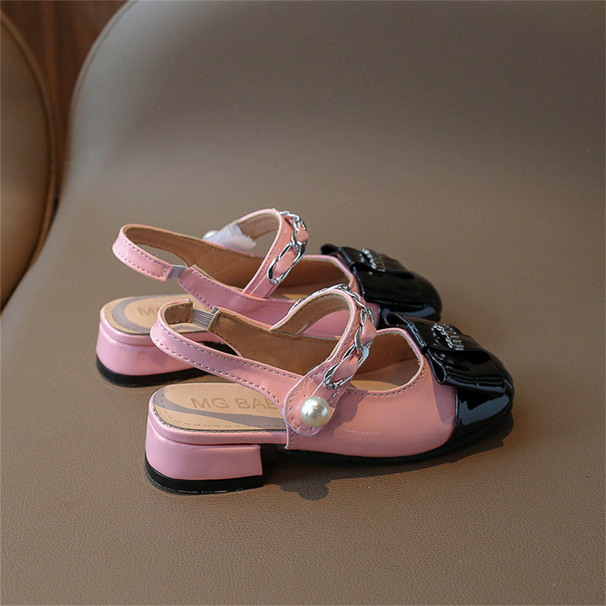 Toddler girl's British style color matching thick heel pearl flat leather shoes