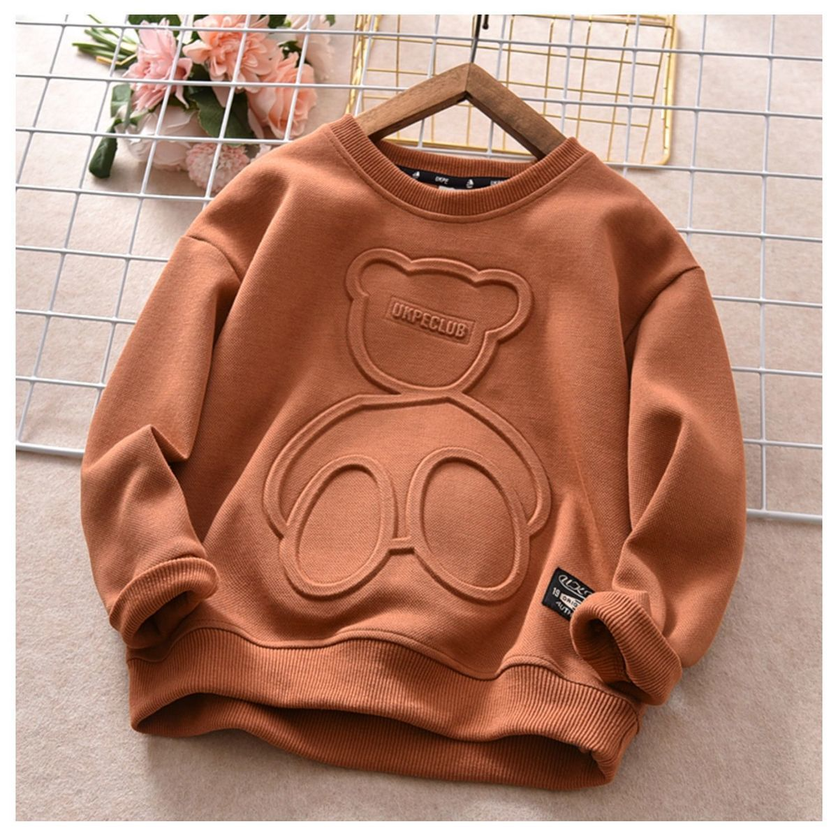 Children's clothing sweatshirt for middle and large boys embossed bear bottoming shirt