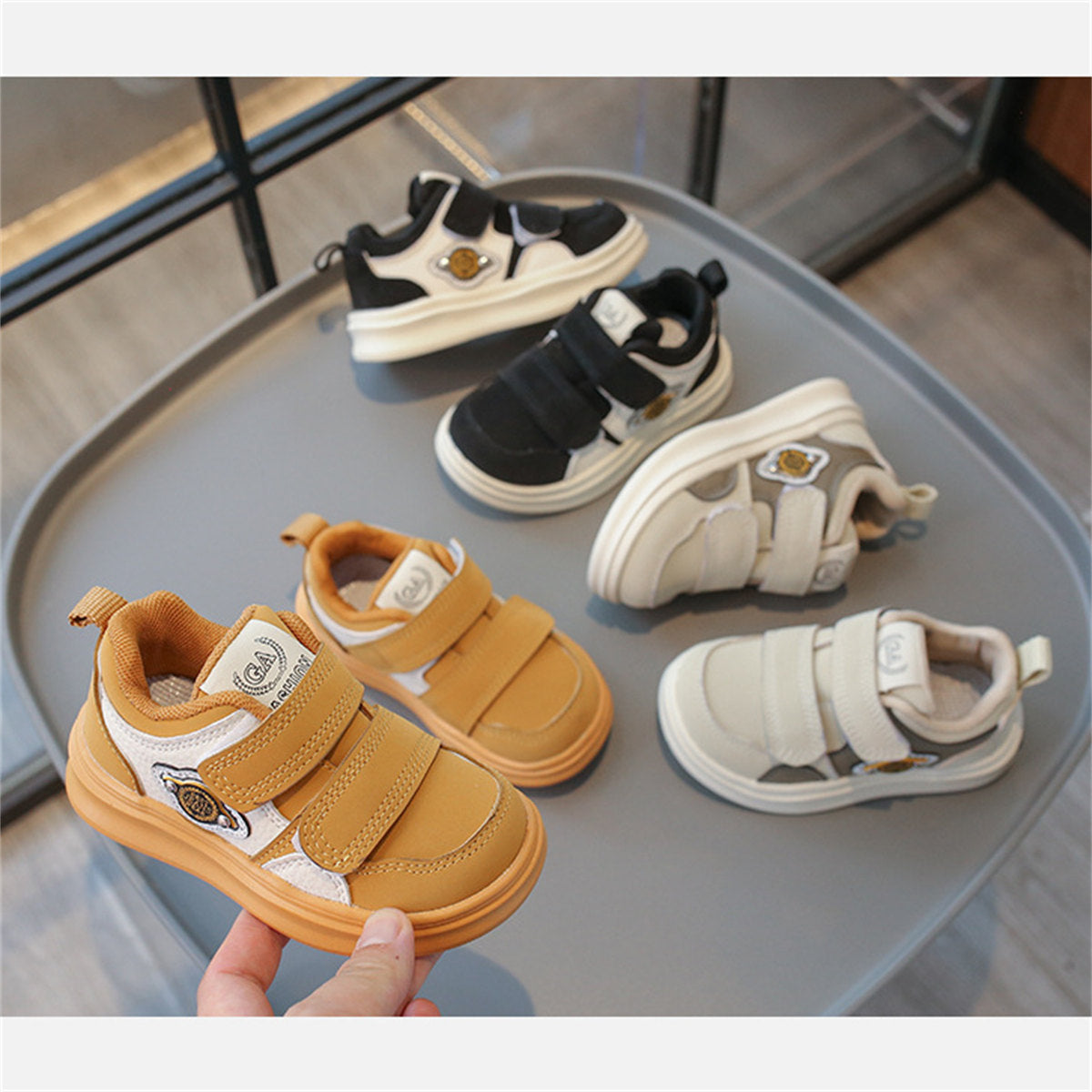 Cool and simple style for little boys, color matching, Velcro, lightweight, soft-soled low-top sneakers