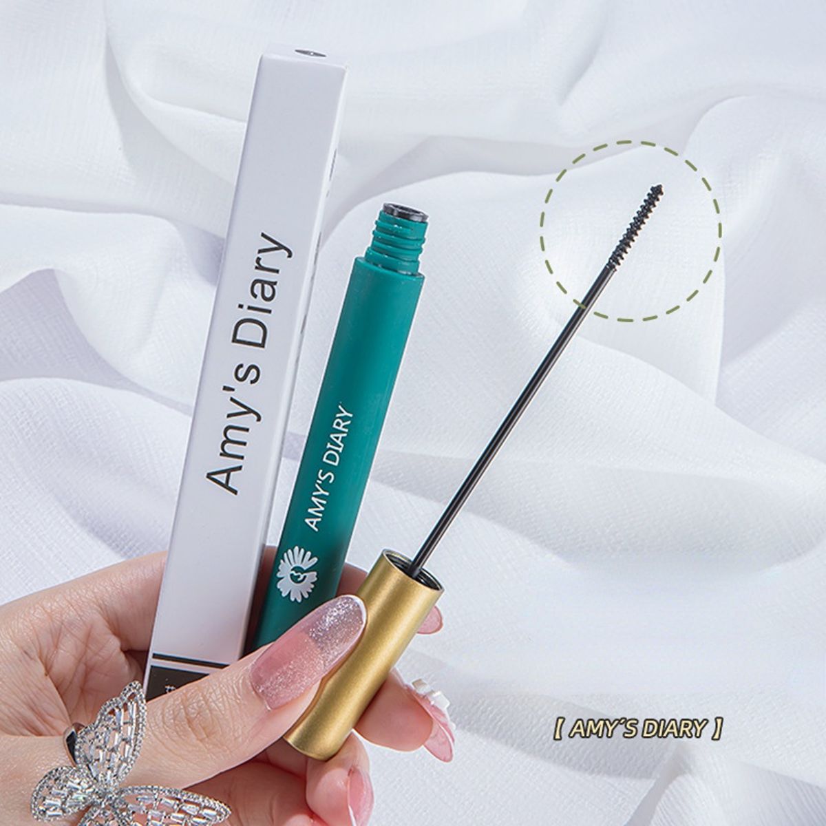 Waterproof and sweat-proof mascara with long curling and thickening brush