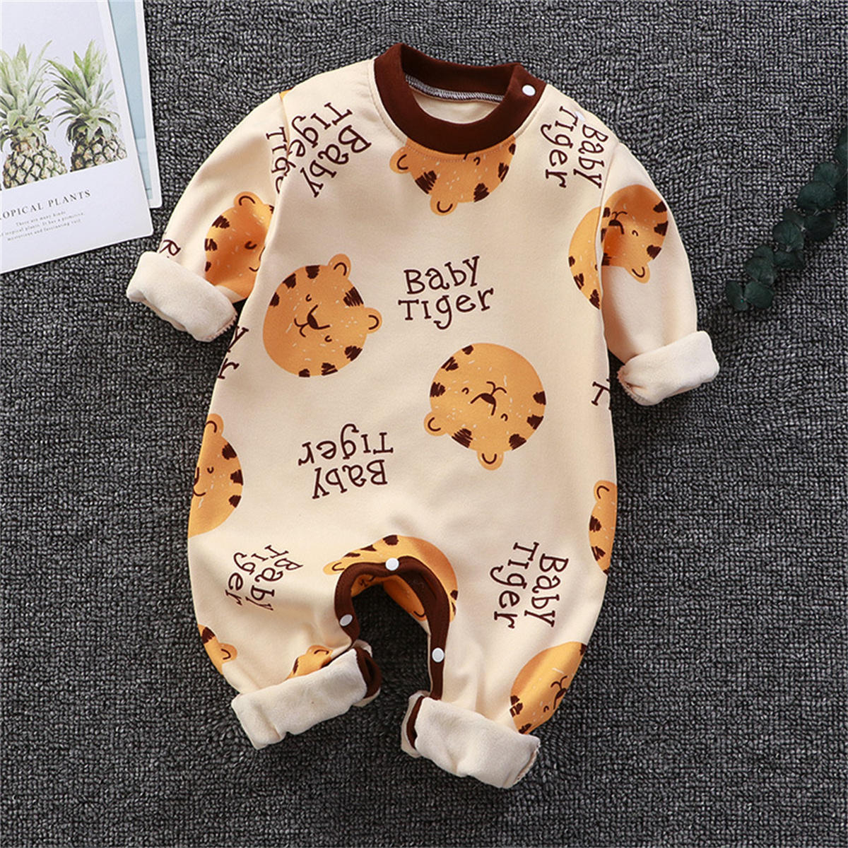 Baby jumpsuit autumn and winter warm suit newborn clothes plus fleece romper