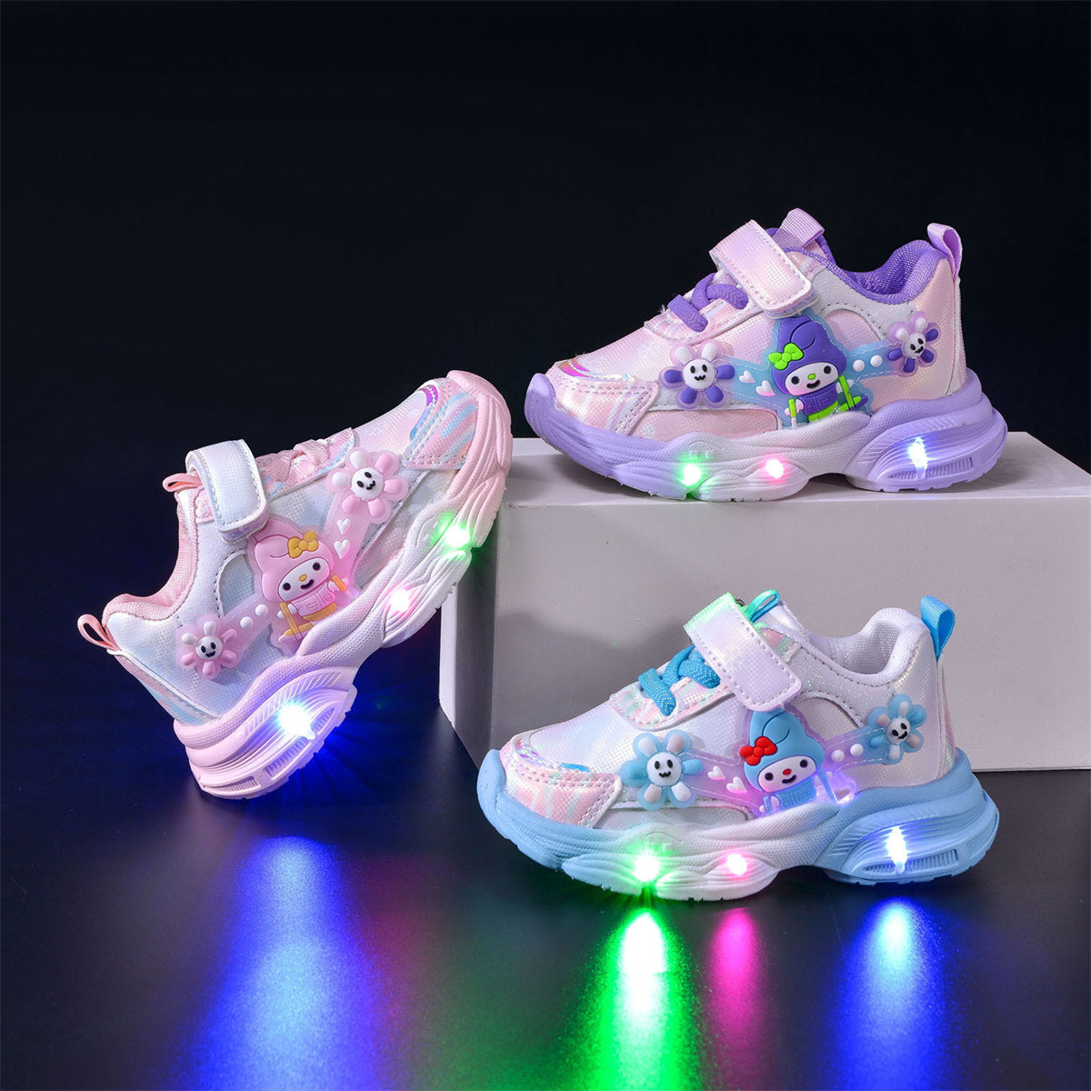 Children's girls' Sanrio cute cartoon style soft sole breathable luminous LED sports shoes