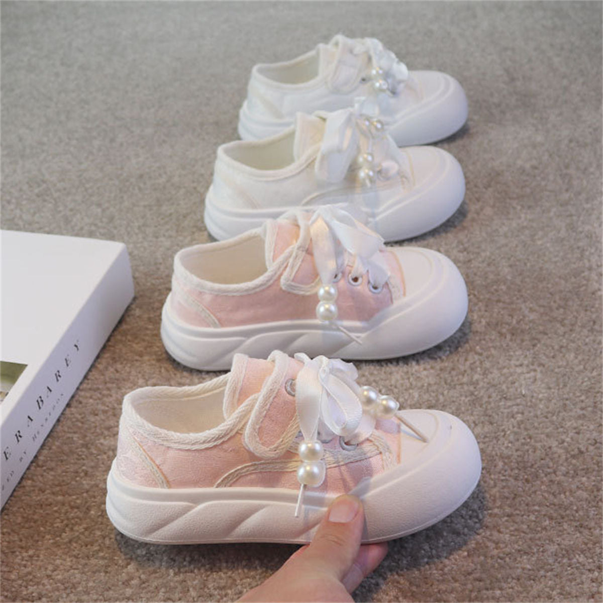 Little girl's pink pearl style sweet temperament comfortable bottom low-top canvas shoes