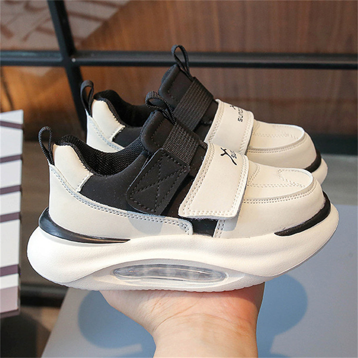 Children's and boys' autumn color matching Velcro casual sports shoes