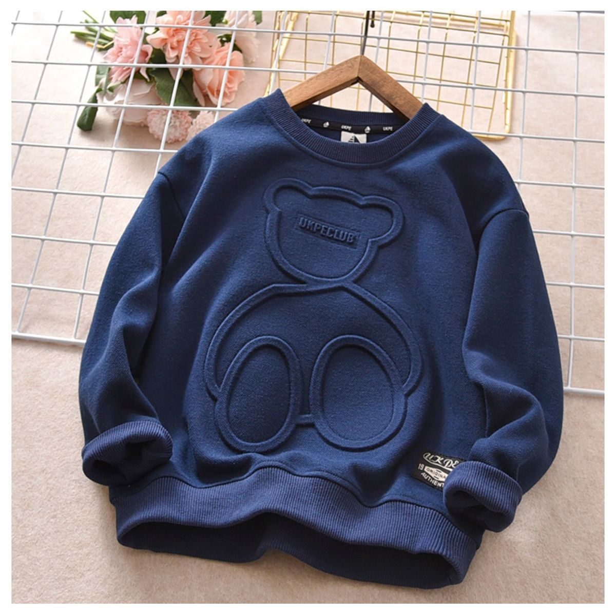 Children's clothing sweatshirt for middle and large boys embossed bear bottoming shirt