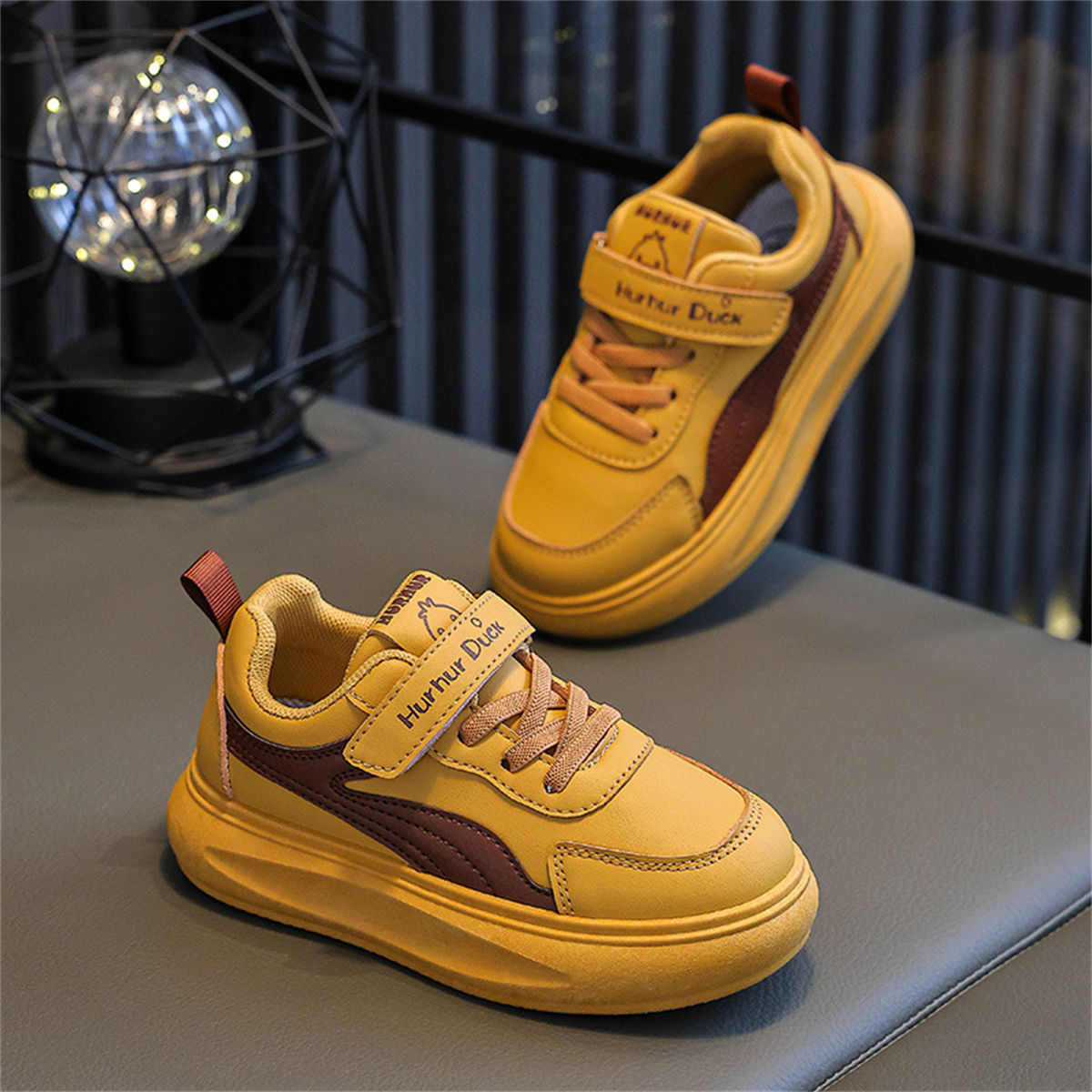 Autumn color matching yellow duck waterproof and non-slip low-top sneakers for boys and girls