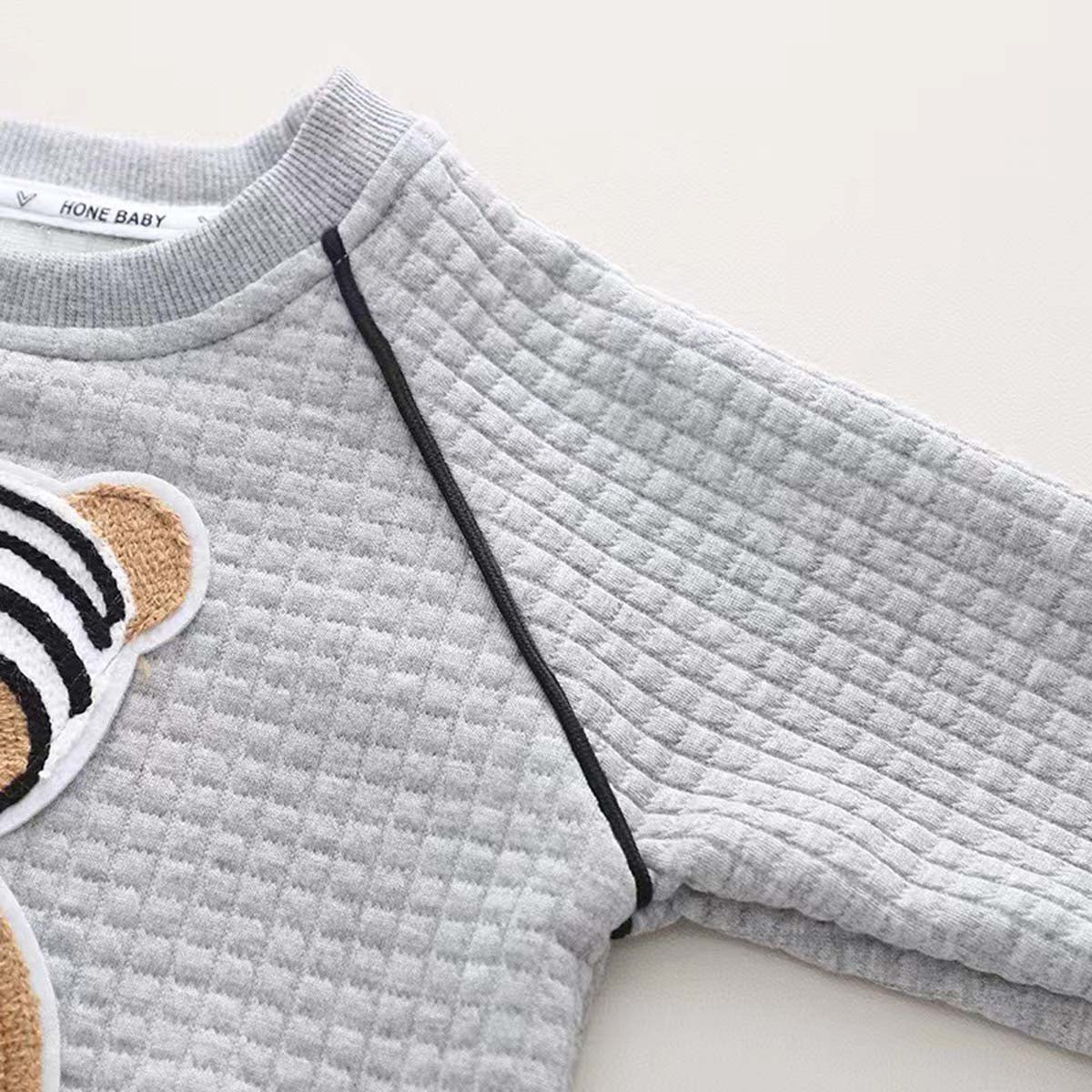 New arrival children's autumn casual suit cartoon baby round neck bear sports pants sweatshirt long sleeve two-piece suit