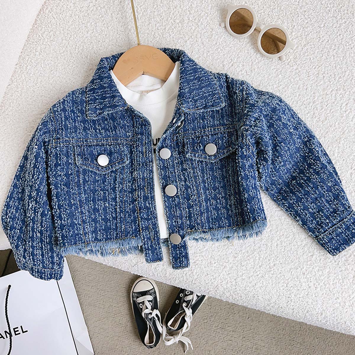 New autumn and winter preppy style long-sleeved girls' Chanel style denim jacket and short skirt two-piece suit