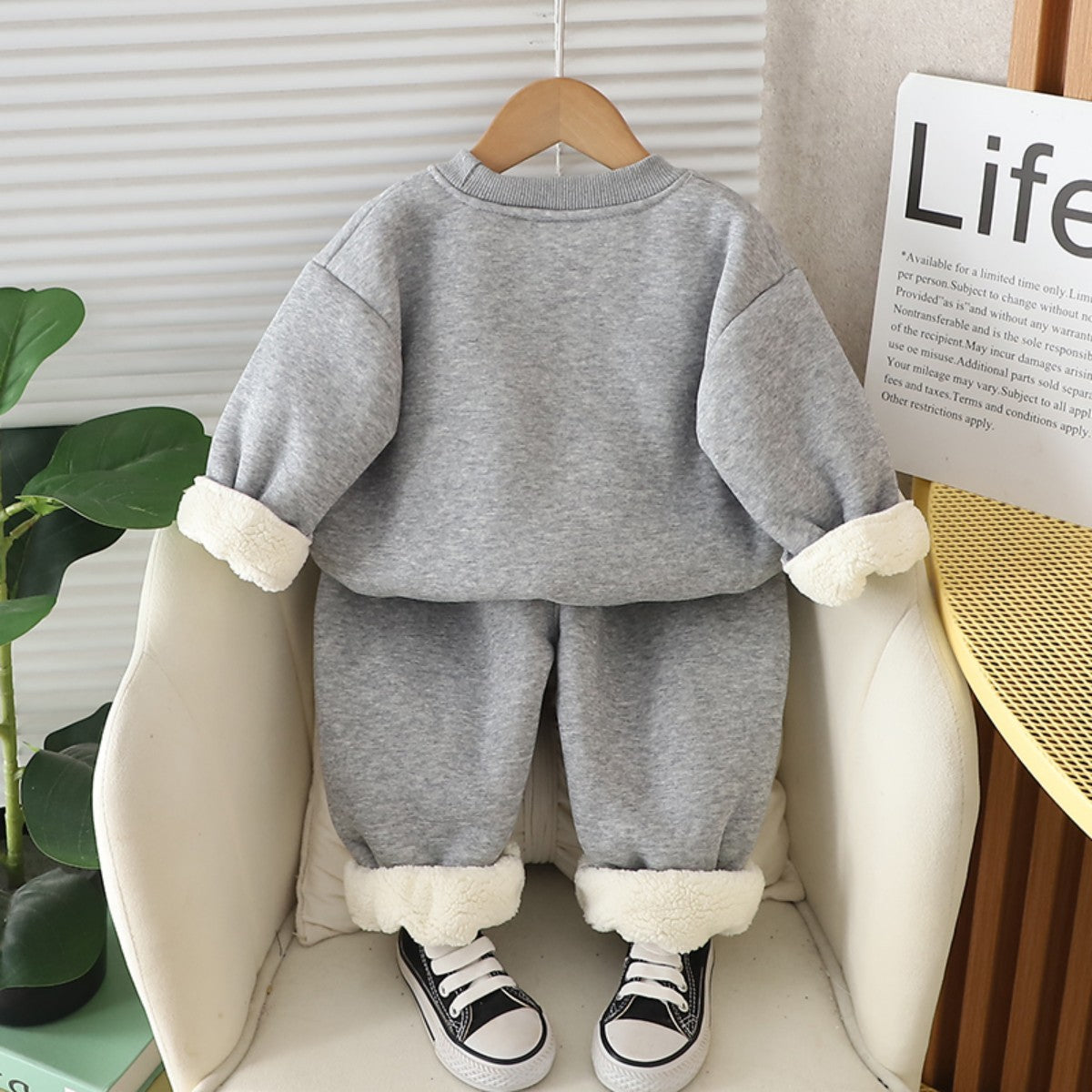 Boys' round neck sweatshirt autumn and winter plus velvet suit baby boy fashion winter sweatshirt three-dimensional two-piece suit