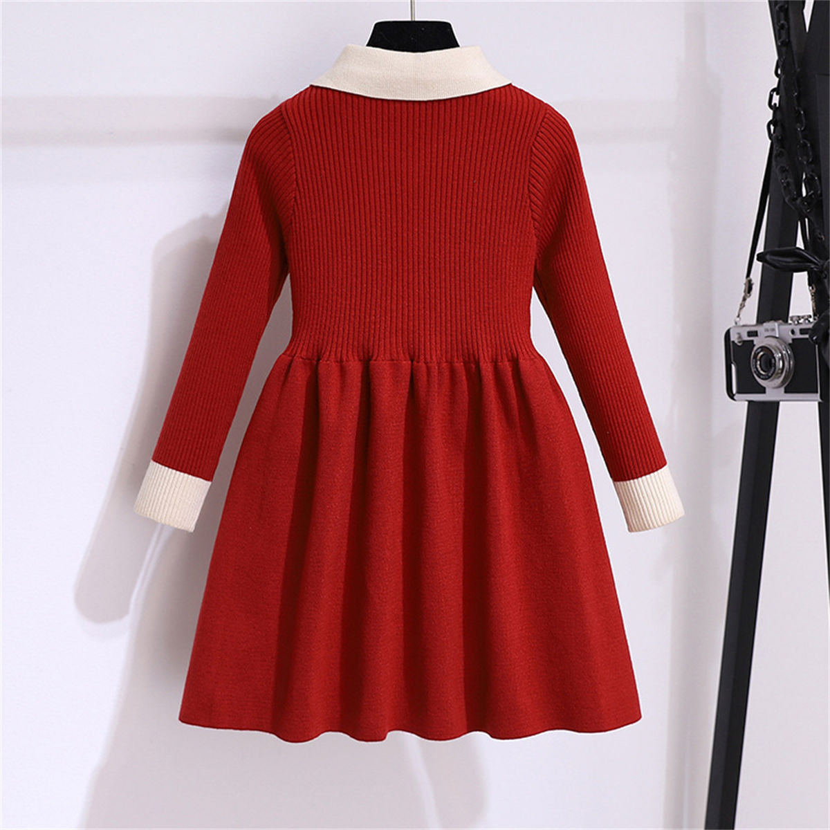 Middle and large girls autumn knitted sweater style simple style long sleeve dress