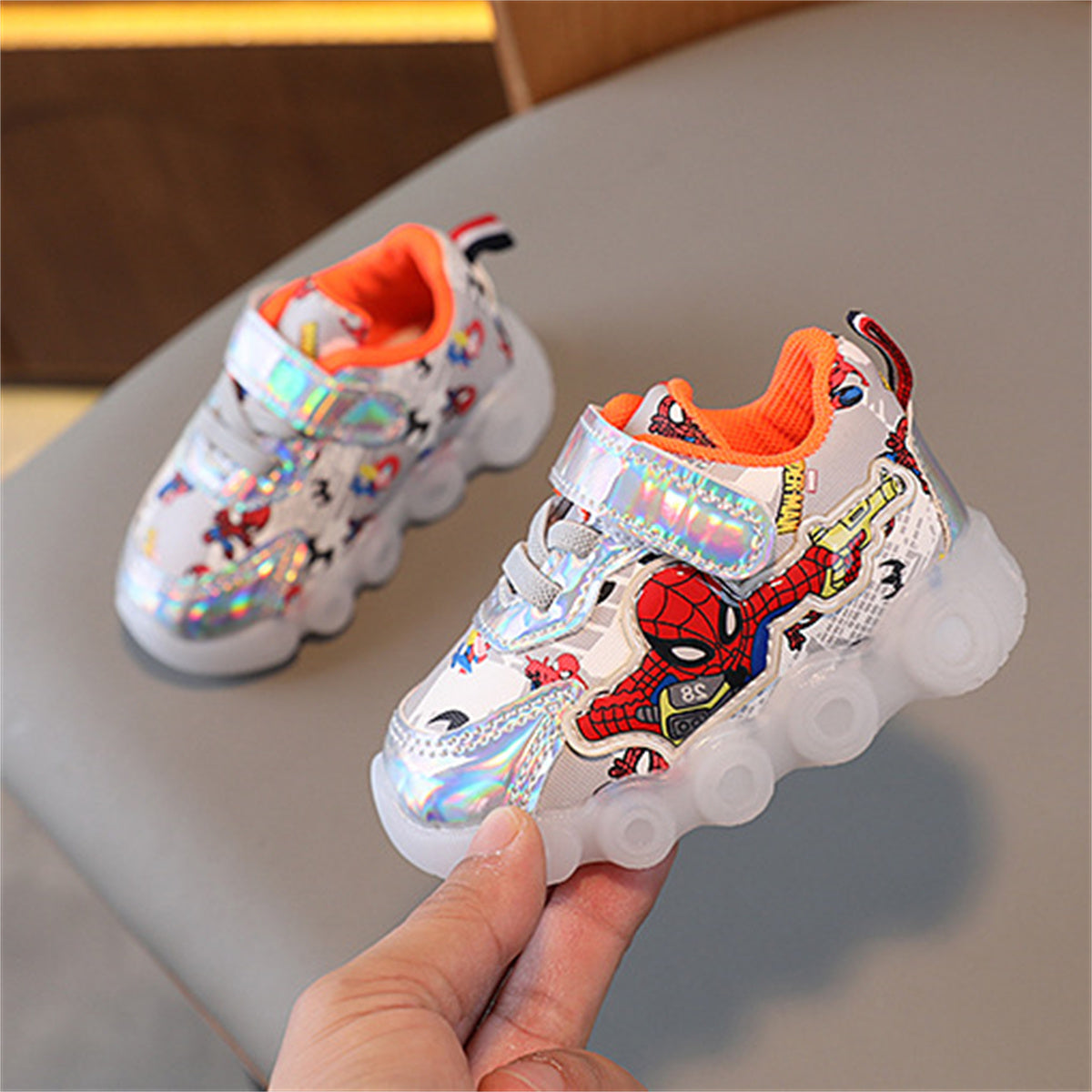 Children's luminous Spider-Man cartoon pattern sneakers