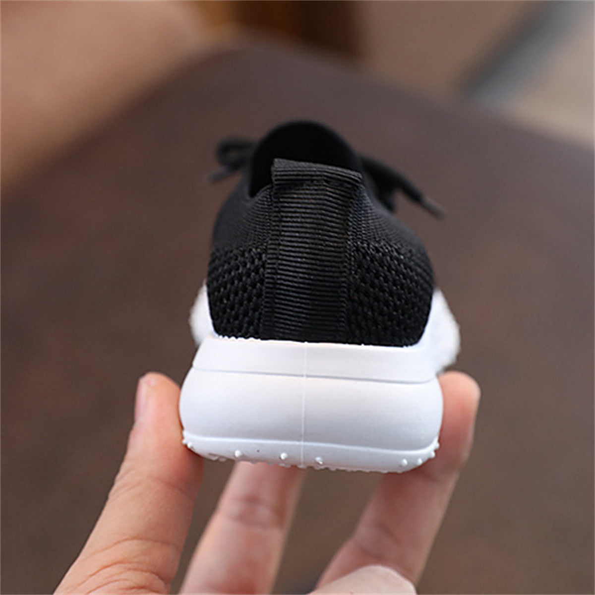 Children's solid color slip-on comfortable sports shoes