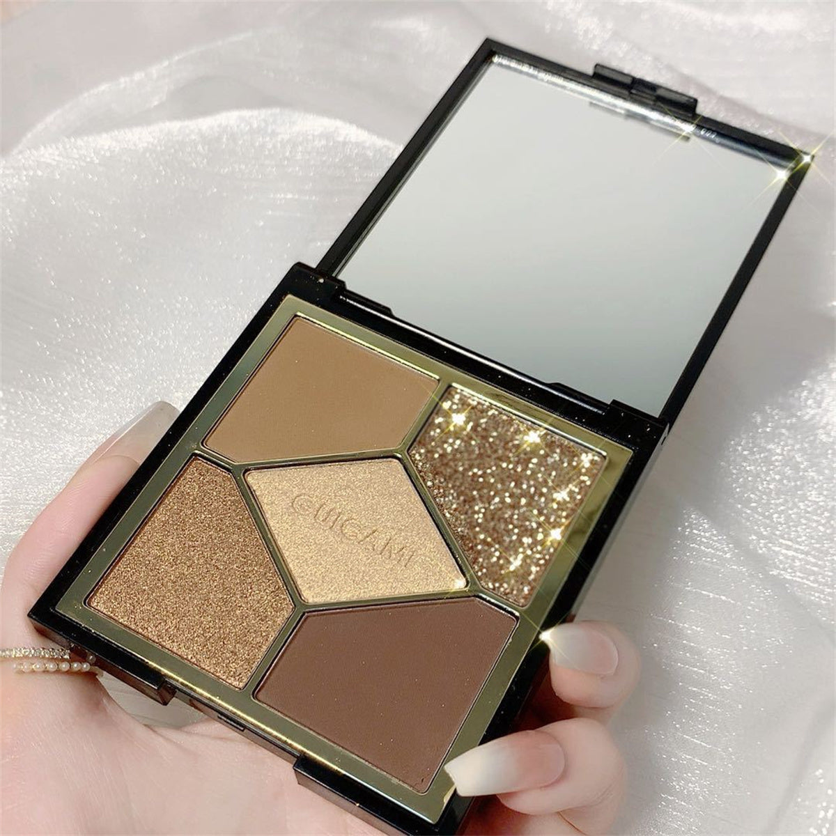 Five-color eyeshadow palette matte pearlescent glitter earth-tone eyeshadow