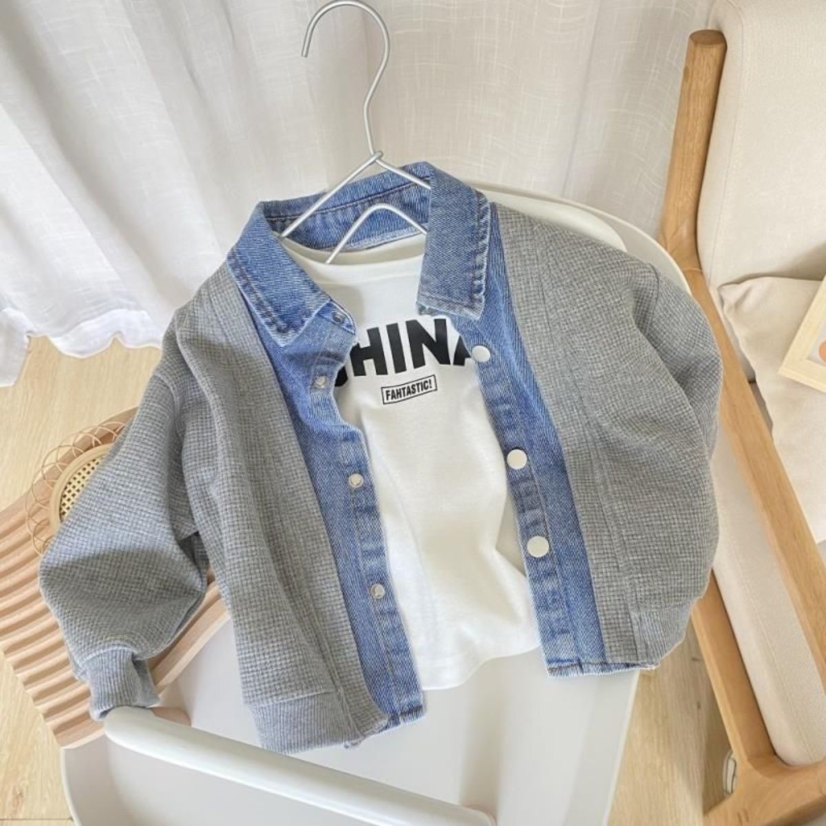 Boys' fashion autumn new denim jackets for small and medium-sized children's loose casual jackets cardigans