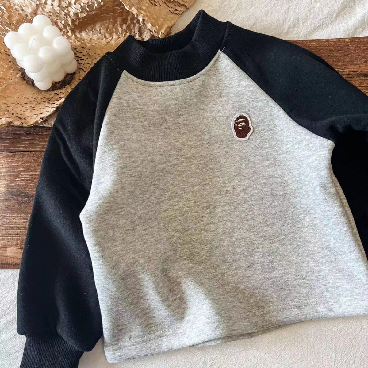 Boys and girls fleece bottoming sweatshirt