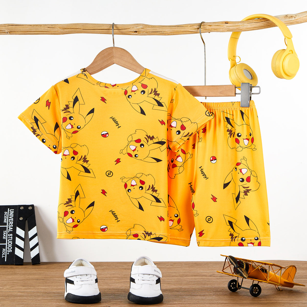 Yellow Pikachu children's pajamas summer short-sleeved thin section medium and large children's little boy teenager home clothes