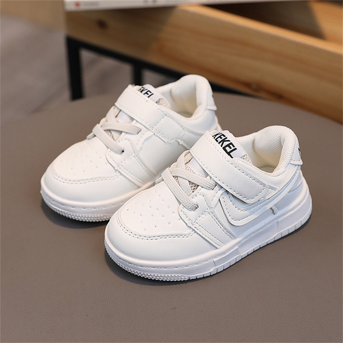 Children's and boys' autumn color matching casual style low-top sneakers