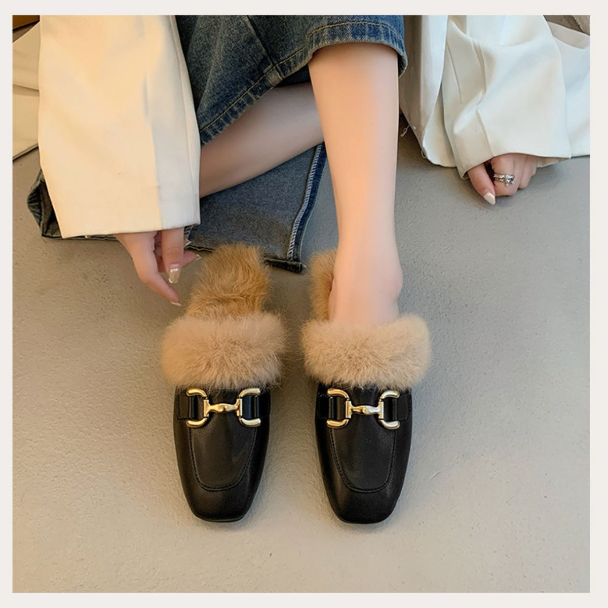 Fashionable and versatile closed-toe velvet half-slippers