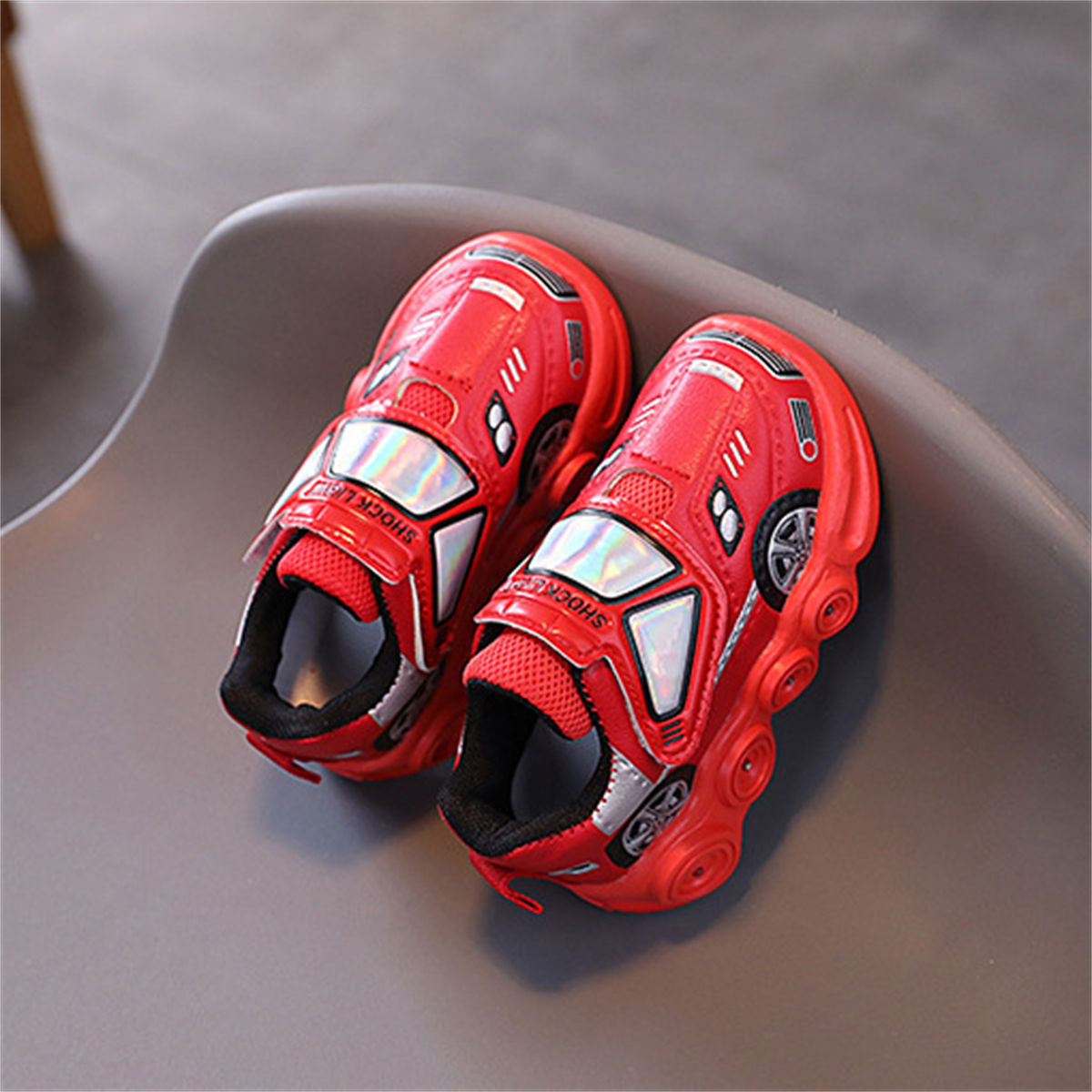 Little boy autumn luminous racing style cool sports shoes