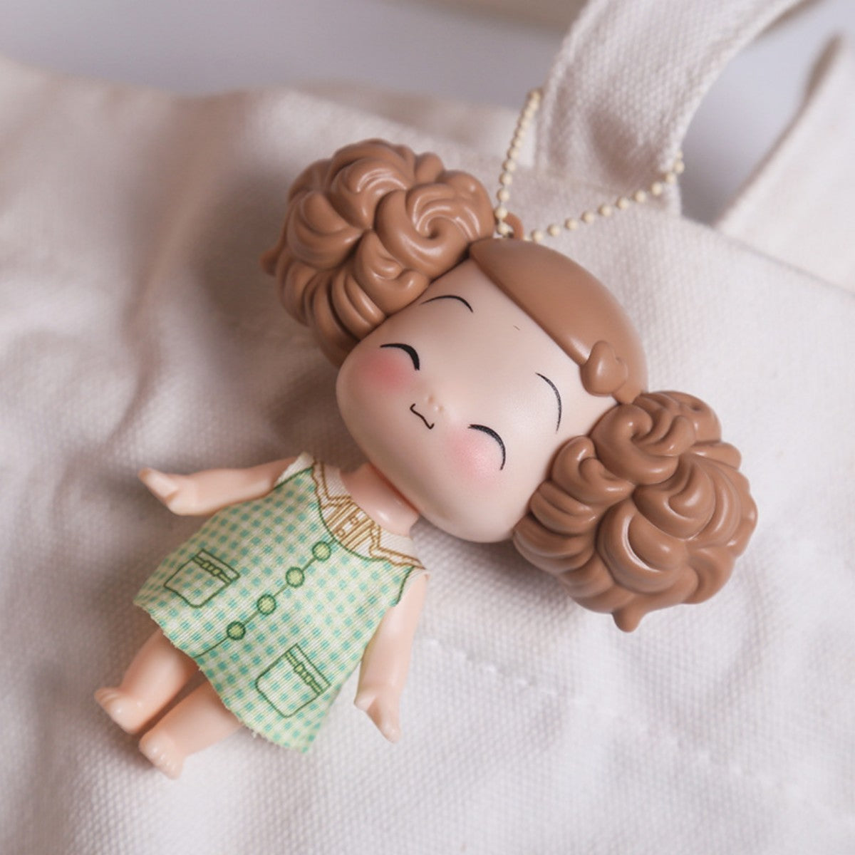 Ddung Emoji Doll (Single Pack, Random Color)