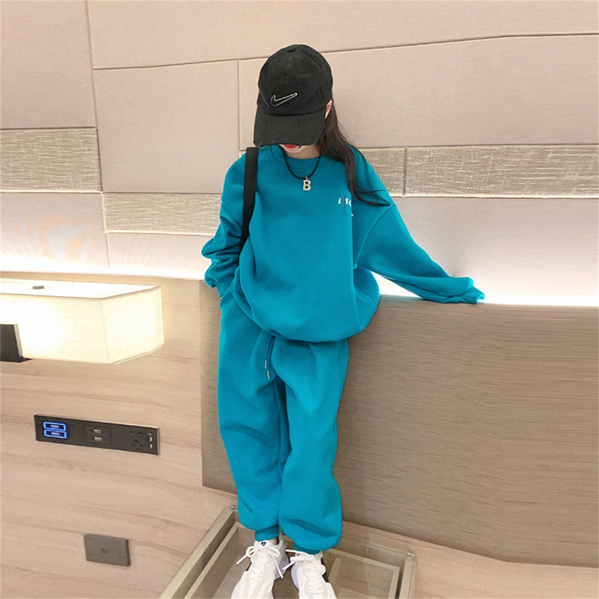 Casual sweatshirt and stylish sports pants two-piece set