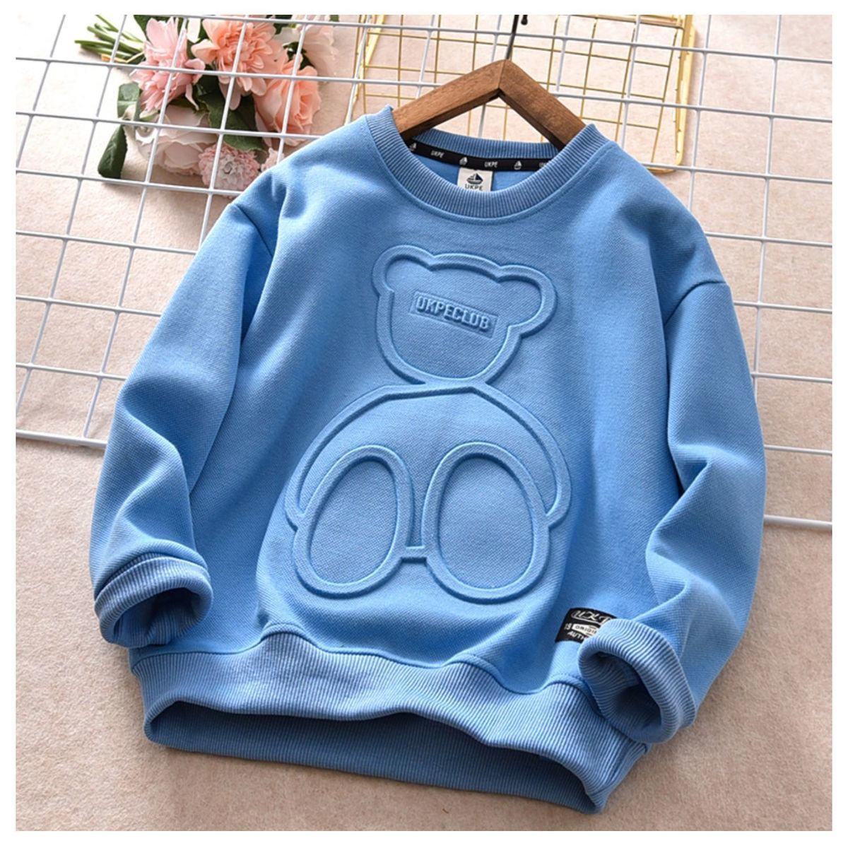 Children's clothing sweatshirt for middle and large boys embossed bear bottoming shirt