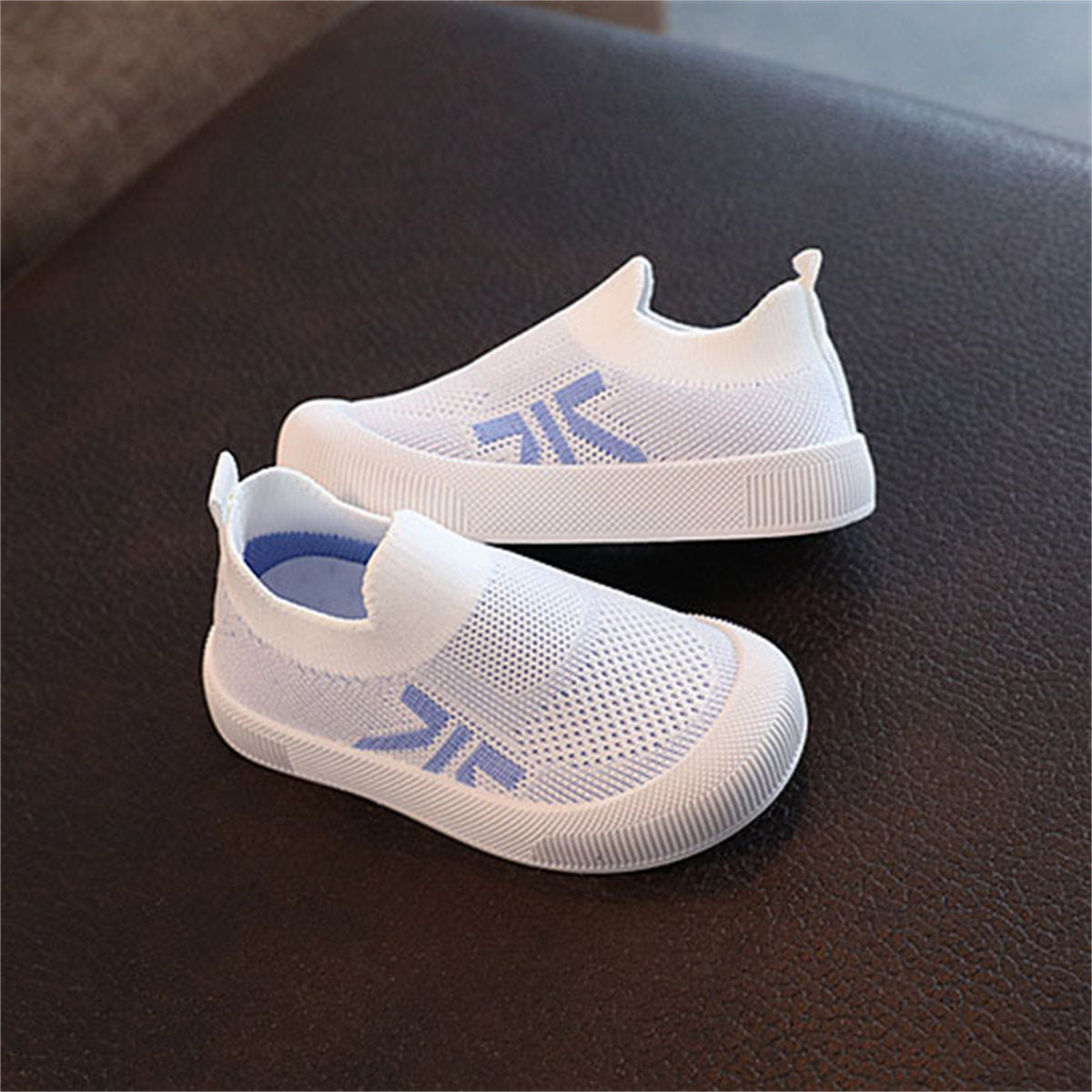 Children's slip-on woven sneakers