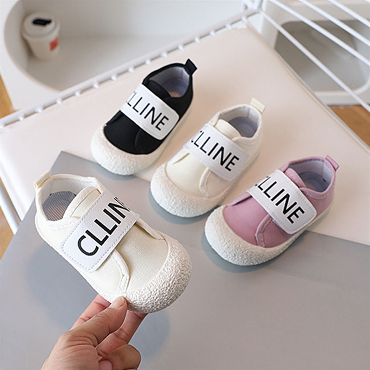 Autumn solid color letter style low-top canvas shoes for boys and girls