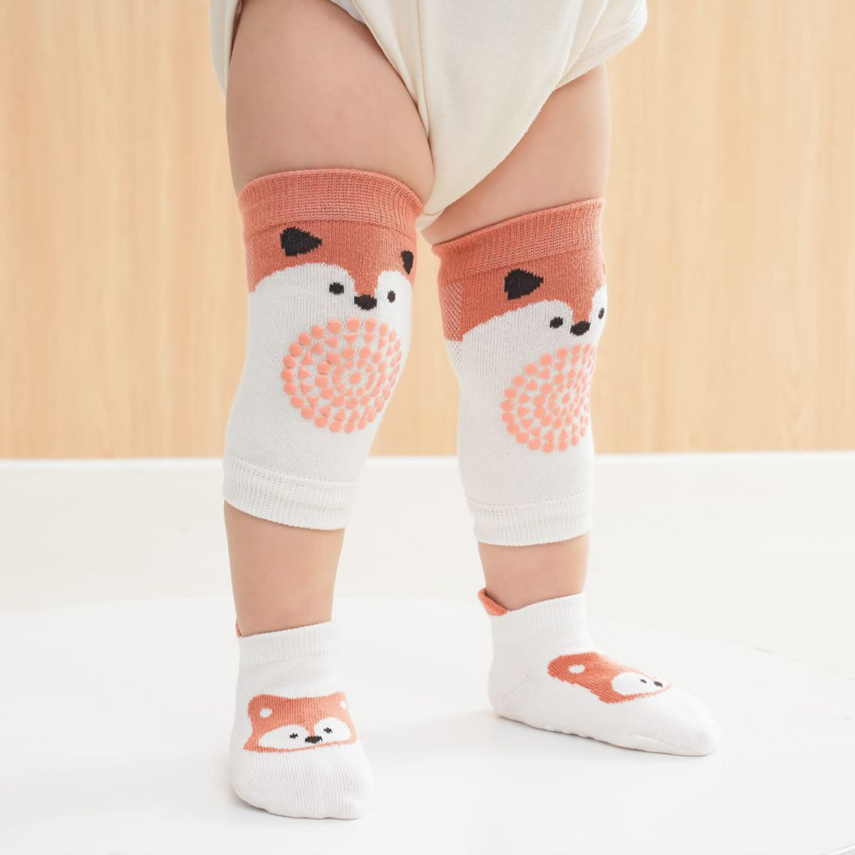 Children's cartoon animal dotted anti-slip knee socks set